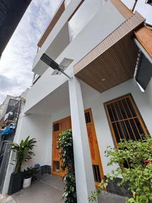 chdv 5 tầng 75m2(5,7x18 nở hậu)-gần cv gia định - thu nhập 1,2tỷ/năm - hxh trải nhựa - chỉ 120tr/m2