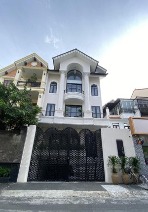 biệt thự duy nhất dưới 50 tỷ mt khu phan xích long, q. pn - dt: 8x16m, 5 tầng full nội thất cao cấp