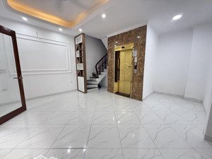 hiếm mỹ đình 51m2 x5tầng - thang máy - ô tô đỗ cửa - giá 8.5tỷ - đang sẵn dòng tiền 35tr/1th