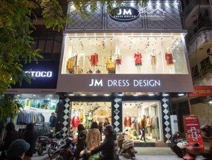 cho thuê nhà mặt phố chùa bộc, đống đa, với thiết kế 4 tầng, diện tích: 70m2, lô góc rộng 12m