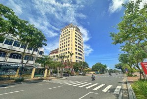 cho thuê lô góc 3 mặt tiền đường bạch đằng view sông, vỉa hè rộng tới 110m, dtsd 3000m2