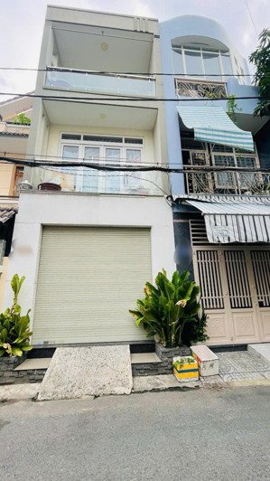 bán gấp, nhà 2 lầu mới hẻm 6m thông gần ngã tư tân sơn nhì. dt: 4x18m (70m2) giá chỉ 9.15 tỷ tl
