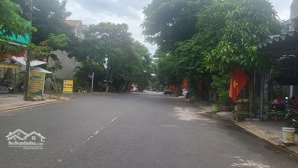 đường 10.5m võ duy dương.diện tích 100m