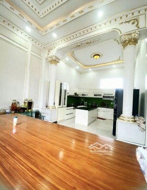 bán gấp biệt thự sân vườn mặt tiền 5 tầng thang máy - 800m2 cạnh q11 - ngộp pank giá tl