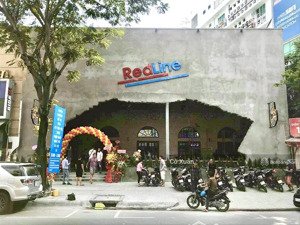 cho thuê mặt bằng rộng gần 1.000m2 khu trung tâm quận 10 kế bên hà đô giá: 290tr/th ưu tiên kd f&b