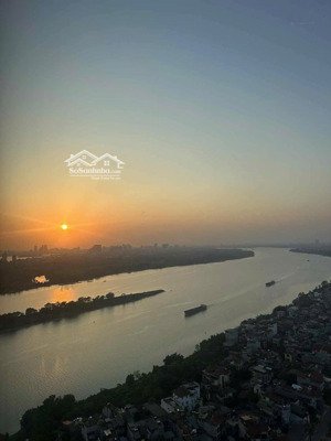 chính chủ bán căn 2 ngủ chung cư mipec riverside 79m2 full đồ view sông hồng giá 6.58 tỷ:0916393862