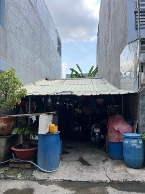 bán lô đất vị trí cực đẹp hxh 6m ngay sau lưng vincom quận 9. dt : 4.25 x 22 = 92m2, giá chỉ 6 tỷ.