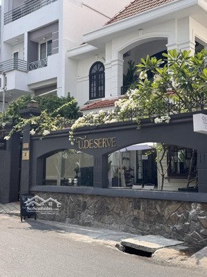 bán nhà hẻm lớn thành thái 11x22m công nhận 159m2 nhà có 2 lầu, hđt 60tr nhà cực đẹp chỉ dưới 49 tỷ