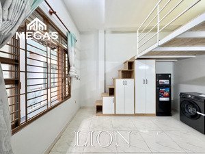 phòng có gác full nội thất - 30m2 - ở giữa công viên thỏ trắng và vòng xoay dân chủ