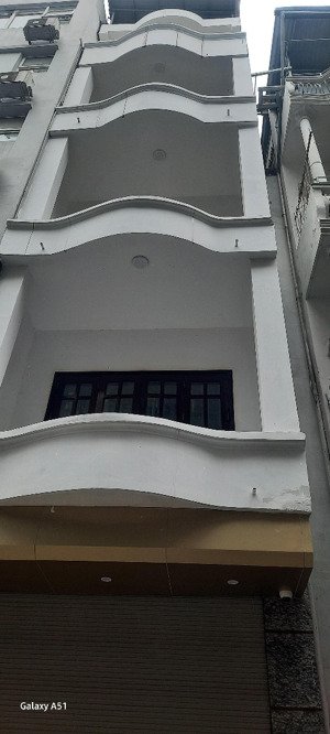 siêu hiếm 2 mặt ngõ phân lô - to hơn mặt phố -vỉa hè rộng -ôtô ngủ trong nhà - kinh doanh đỉnh .