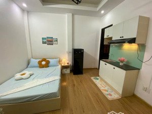 studio trong chung cư mini - đầy đủ nội thất - ngay công viên hoàng văn thụ