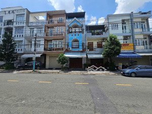 nhà trung tâm hành chính dĩ an phường dĩ an tp dĩ an