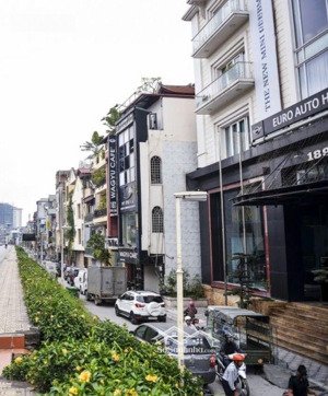 bán nhà mặt phố tại đường an dương vương dt: 260m2, giá: 42 tỷ. tây hồ