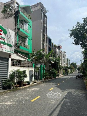 bán lô đất ngay ga metro an phú - quận 2. dt: 5 x 20m(ctxd: hầm + 5 tầng). giá: 18,9 tỷ