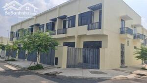 Trả trước 390tr sở hữu nhà phố Phước Đông New City, liền kề HCM, nhà sẵn, sổ sẵn cho thuê đến 12tr/th Lh 0938677909 xem nhà