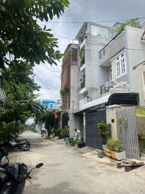 đất ở 66m2, sổ riêng, vị trí liền kề quận 2, cách nguyễn duy trinh 400m, phú hữu q9 giá 3 tỷ 950