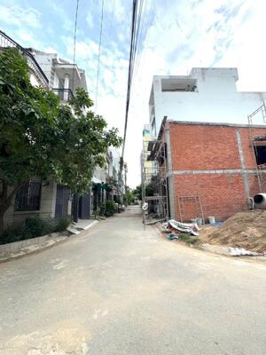 Kẹt tiền bán nhà 1t1l hẻm 835 Nguyễn Duy Trinh, Phú Hữu, Quận 9, DT 75m²/5.5 tỷ TL