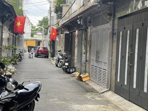 gấp bán nhà hxh, đường nguyễn văn lượng, phường 17, gò vấp, 52m2, 3 tầng, 3 pn, 3wc, giá 4,6 tỷ.