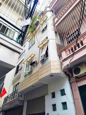 nhà dân xây, thái thịnh, 51m* 5t* giá chào 10,8 tỷ, có ô chờ thang máy, thoáng trước sau, ở cực vip