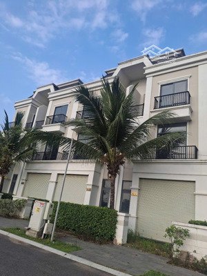 1,88 tỷ nhận nhà, bao phí _ nhà sang trọng _ 1 trệt 2 lầu _ đường lớn, liền kề vinhomes, tp. hcm