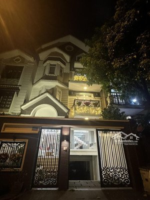 cho thuê biệt thự hà đô centrosa, phường 12, quận 10 - ngang 6m