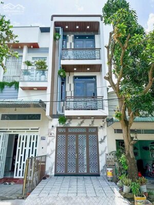 Bán Nhà 1 Trệt 2 Lầu Tại Bình Dương – 4PN, Giá 2.7 Tỷ, Sổ Riêng