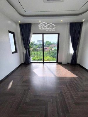 hiếm, thạch bàn nhà mới 5 tầng, oto đỗ cửa vào nhà, ngõ cực nông 10m ra mặt phố, gần cầu vĩnh tuy