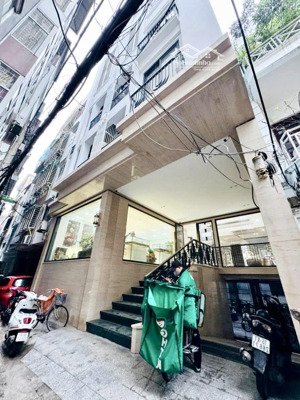 bán nhà phố thái hà đống đa dt 139m2
- 7 tầng thang máy, mt quyền lự, giá 40 tỷ ( còn thương lượng)