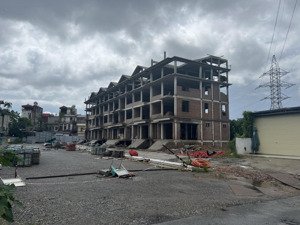 suất ngoại giao duy nhất ở thành phố giao lưu. giá chỉ nhỉnh 40 tỷ