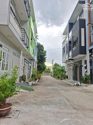 bán lô đất thổ cư hẻm 7m đường tx31 q12 giái 3,65 tỷ