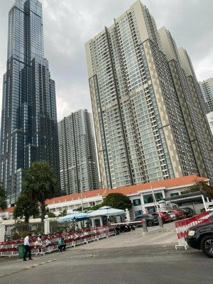 cho thuê văn phòng the landmark 81, 85 triệu, 172m2 đang trống