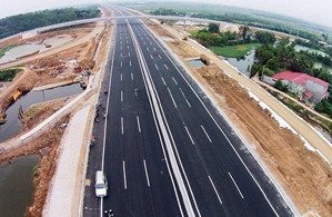300tr sở hữu full 100m2 thổ cư, mặt tiền đường đt 753, ngay chợ tân phước