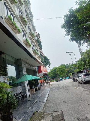 mặt phố - 132,5m2 x 2 tầng, mt 5,22m - 38 tỷ (286tr/m2) - sổ riêng