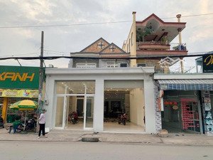 nhà nguyên căn mặt tiền 18 võ văn vân 1 lầu gần ngã 5 vĩnh lộc