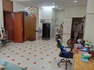 phòng cho nữ thuê siêu xịn sò vị trí cực hot:
 bb19 nguyễn giản thanh, p15, quận 10