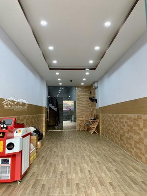cho thuê mặt bằng mt lê hồng phong, quận 10. dt 4x16m trống suốt. giá 22 triệu/tháng