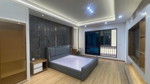 nguyễn ngọc nại chỉ 1 nhà ra phố - mặt tiền lớn - thang máy - ô tô vào nhà - xây mới 7 tầng