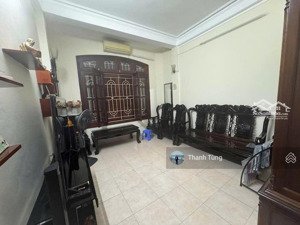 10,5 tỷ mà mặt phố la thành to, tìm đâu ra căn thứ 2 , vỉa hè rộng oto tránh kd sầm uất ngày đêm