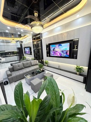 nhà đẹp ngõ thông thoáng trước sau, gần phố, tặng nội thất xịn. dt 30m 4t mt4,5m giá 6,6tỷ có tl