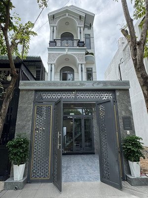 định cư bán nhà 67m 3tầng lò lu quận 9 chỉ 6ty5 đường 12m