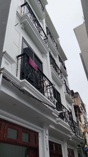 gia đình cần bán nhà phân lô phố pháo đài láng dt 35 m2 x 6 t mới thang máy giá 8,85 tỷ