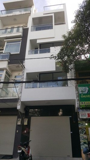 mặt tiền âu cơ đoạn đối diện oriantal plaza - 4 tầng đẹp - dtcn 104m2 - giá chỉ 18.5 tỷ