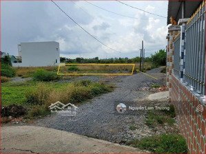 chị chủ cần bán đất cần đước, long an, diện tích 5x20m2/100m2 giá chỉ 680 triệu sổ hồng riêng