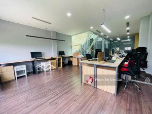 shophouse 4 tầng 35tr đường chính 17,5m ngay hồ sinh thái, hồ bơi, phù hợp vừa ở kinh doanh công ty
