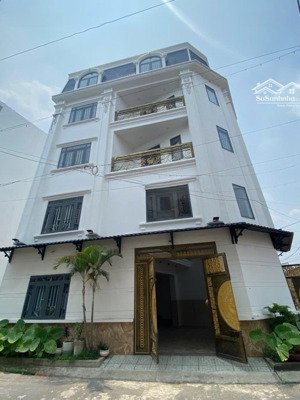 q12- siêu phẩm 5 tầng- 6,9 tỷ-6,1 x 10- đường 8m- nguyễn ảnh thủ- p.hiệp thành.