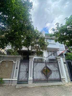 siêu biệt thự hẻm thành thái siêu vị trí, dt lớn 160m² dòng tiền ổn định 60tr/tháng -giá 40 tỷ tl
