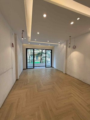 hoàng cầu - trung tâm đống đa - phân lô ô tô tránh - thang máy - 27. x tỷ