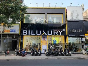 quá rẻ ! bán nhà ngay tỉnh lộ 10 - q.bình tân. dt : 12 x 50m - nhà 3 tầng - hđt : 80tr . giá 35 tỷ