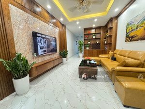 bán nhà mặt ngõ gần hoàng quốc việt, ngõ rộng 3m, thẳng tắp 30m ra phố, 40m2x7t, nhỉnh 10 tỷ