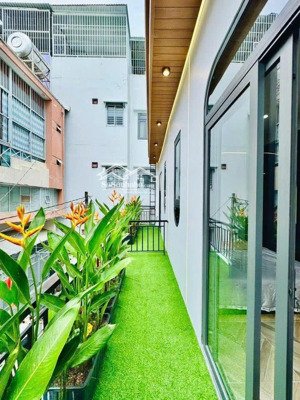 bán nr 4 tầng 50 m2 cmt8 tp.hcm nhỉnh 7 tỷ